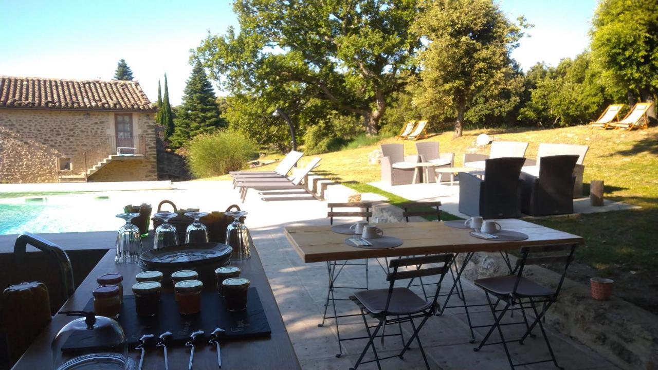 La Ferme Les Eybrachas Hotel Réauville Eksteriør billede