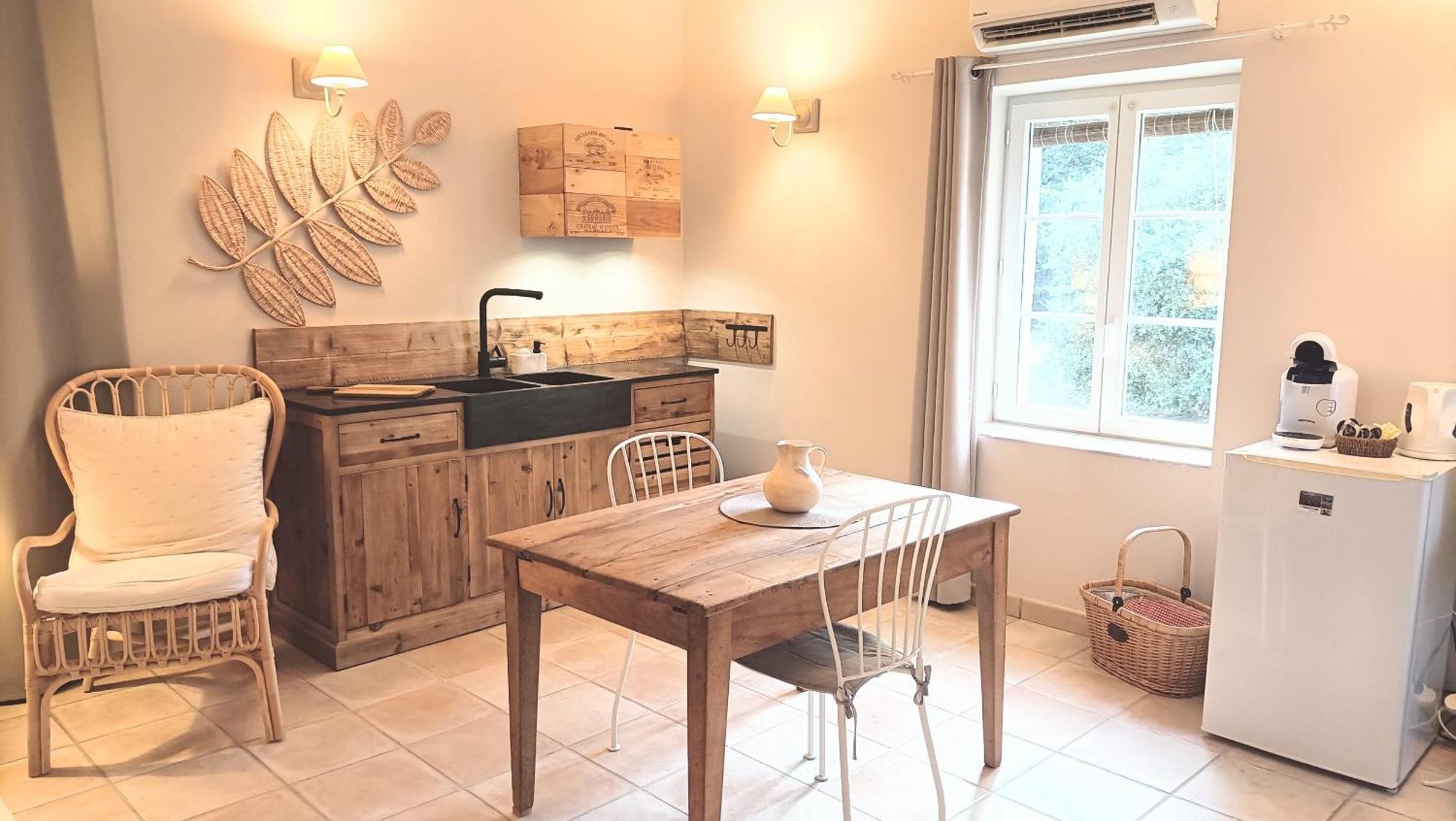 La Ferme Les Eybrachas Hotel Réauville Værelse billede