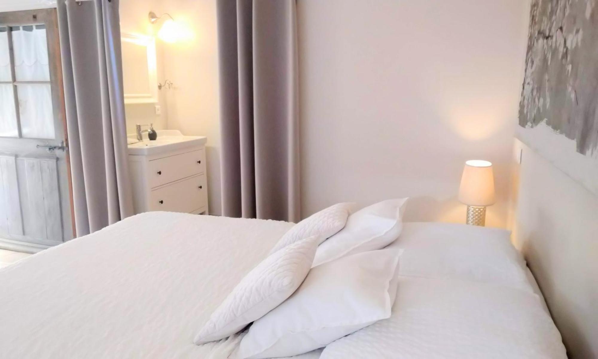 La Ferme Les Eybrachas Hotel Réauville Værelse billede